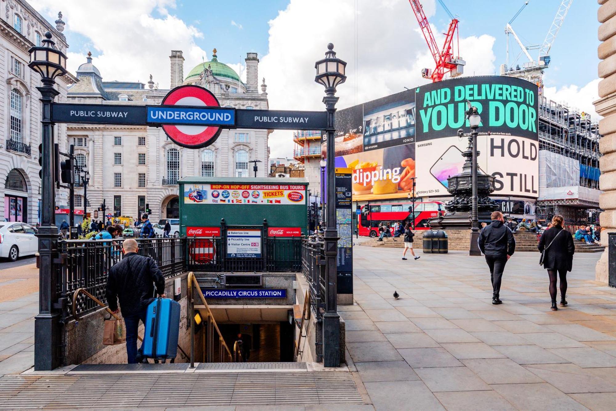 Welcome London Piccadilly Circus Esterno foto